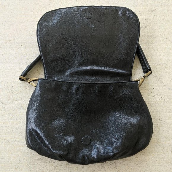 Matt & Nat Black Vegan Leather Zip Shoulder Bag - Picture 3 of 10